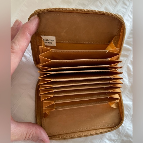 Tan leather card holder wallet - Picture 1 of 5